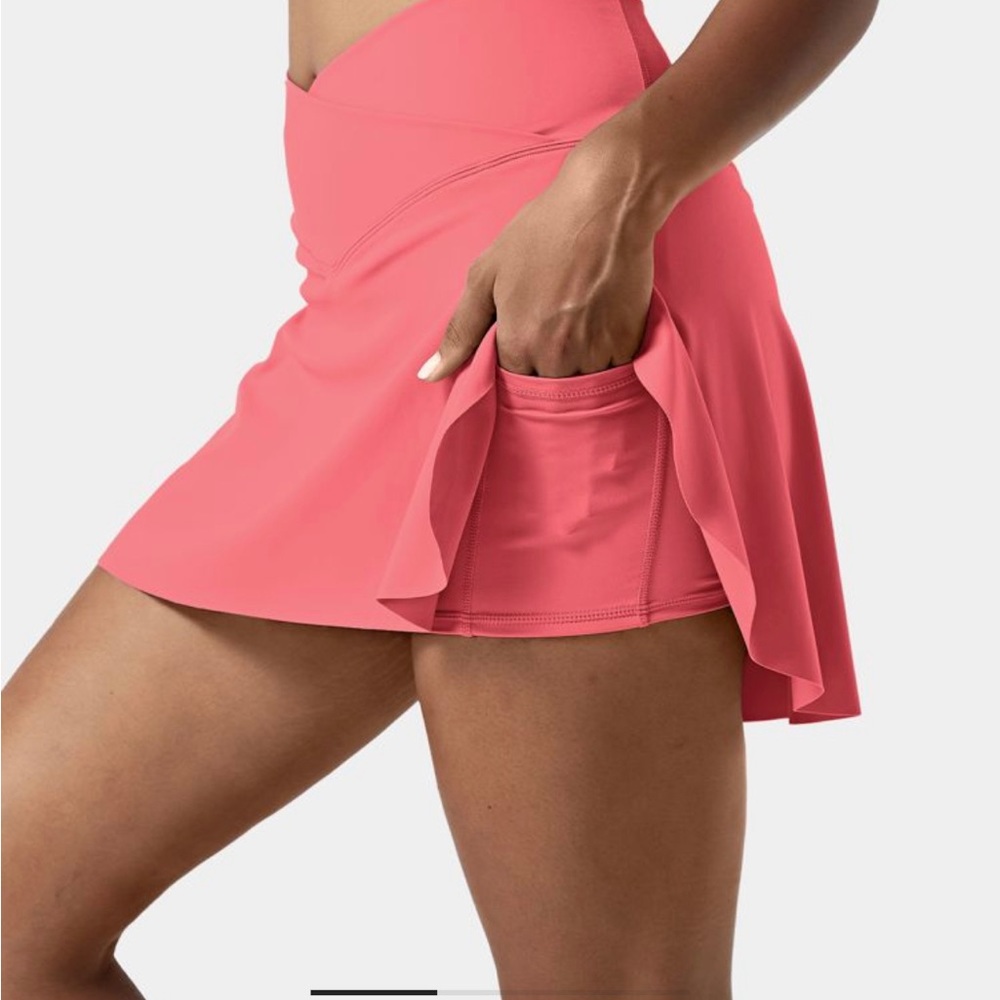 NWT Halara tennis skirt-M